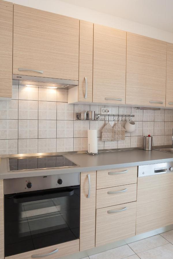 Apartment Bura 1 Макарска Экстерьер фото