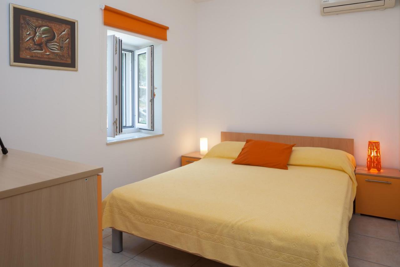 Apartment Bura 1 Макарска Экстерьер фото