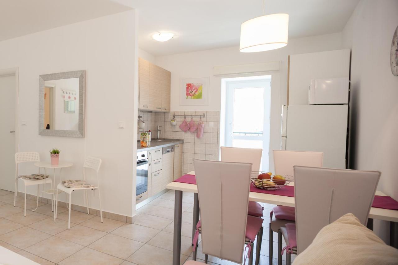 Apartment Bura 1 Макарска Экстерьер фото